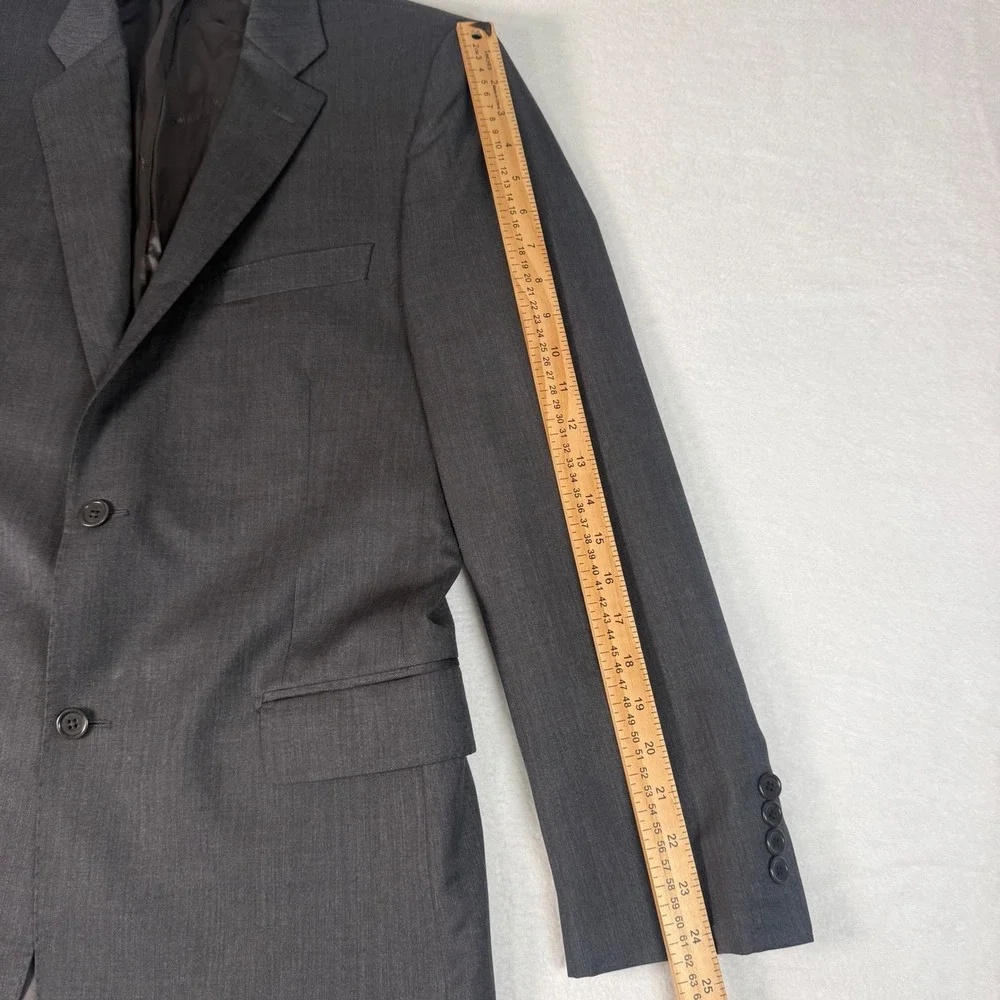 Saks Fifth Avenue attributes brand